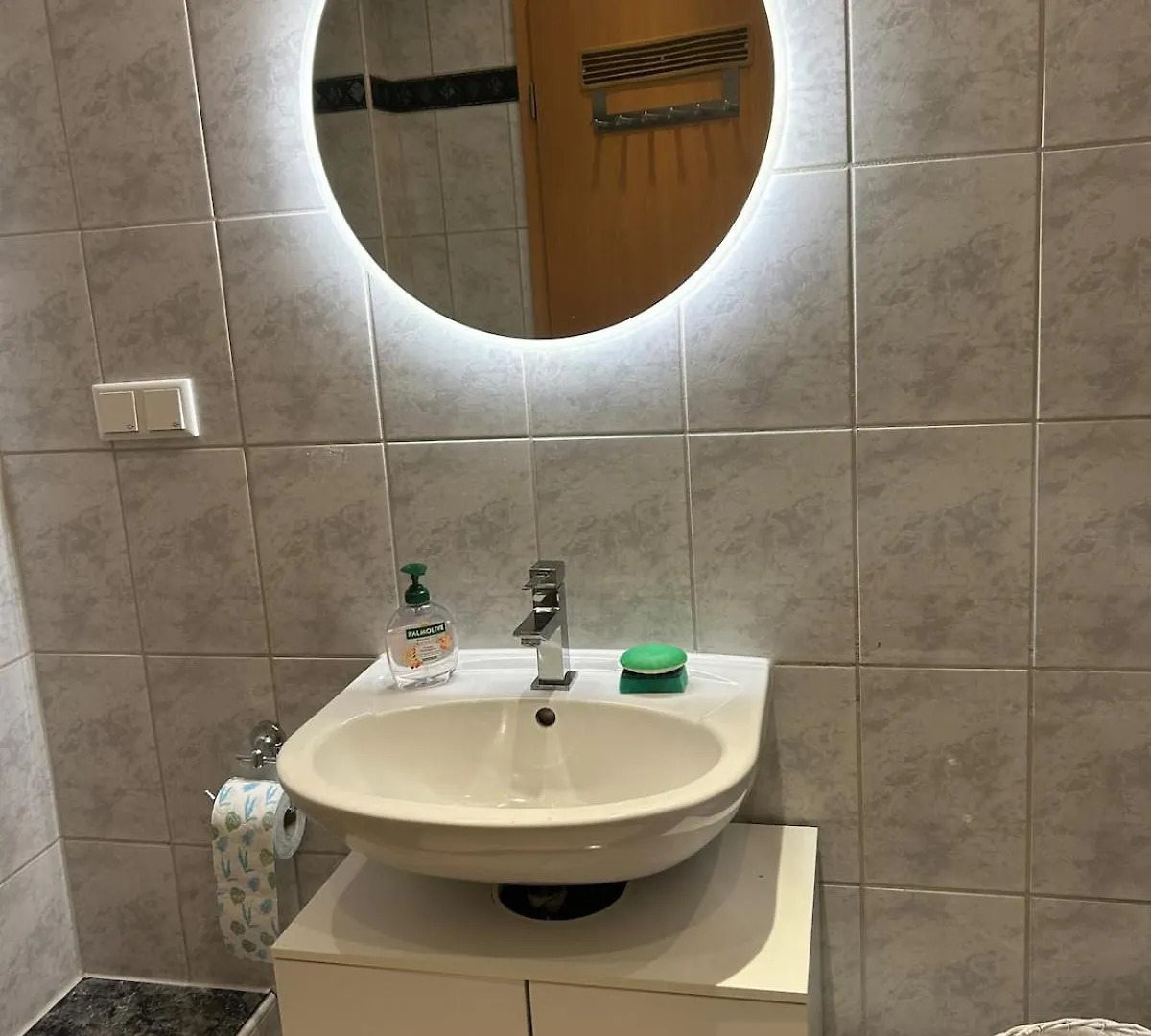Apartment 3 Zimmer Whg In Hannover In Zentrum Naehe Mit Balkon